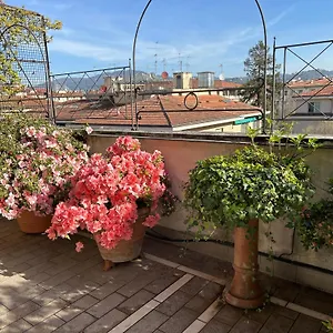 Cherubini Apartment Florence