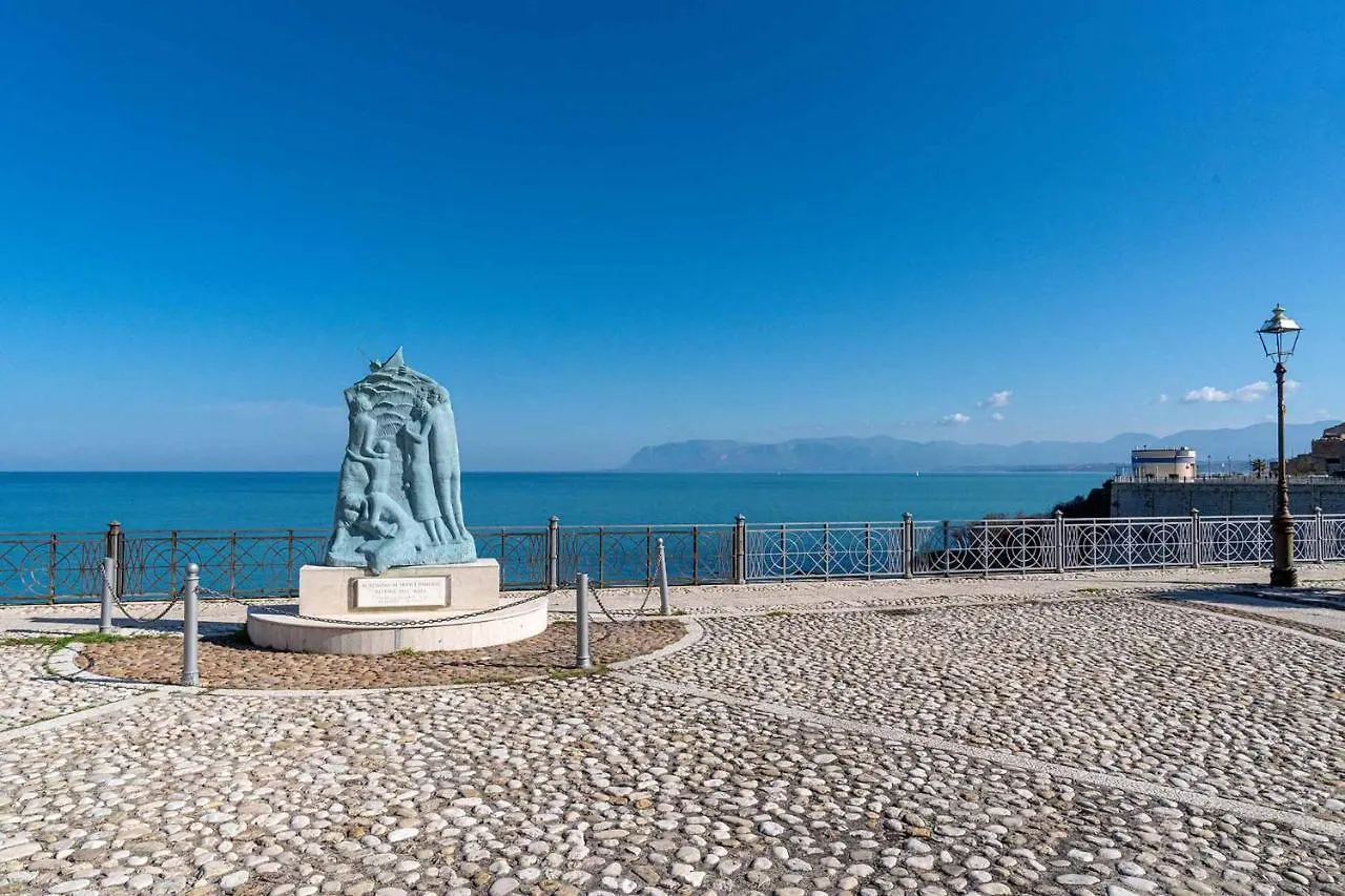 ***  Hotel La Piazzetta Castellammare del Golfo Italia