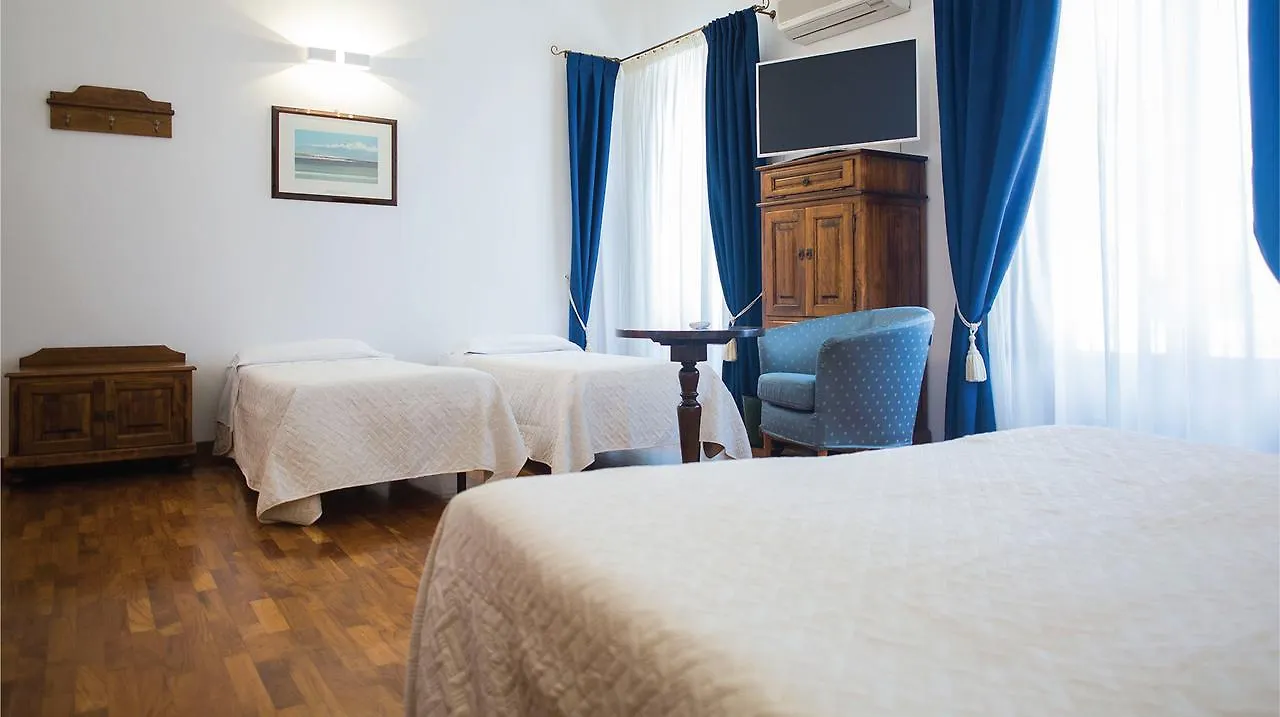 ***  Hotel La Piazzetta Castellammare del Golfo Italia